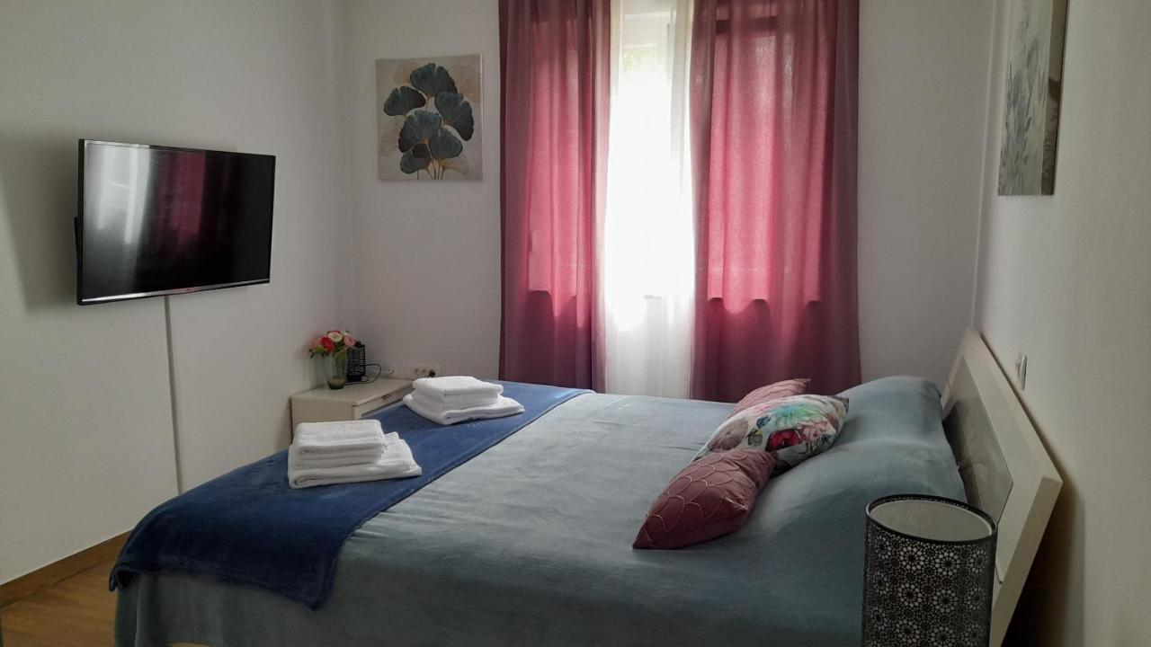 Apartments & Room Danijel Pinezići Esterno foto