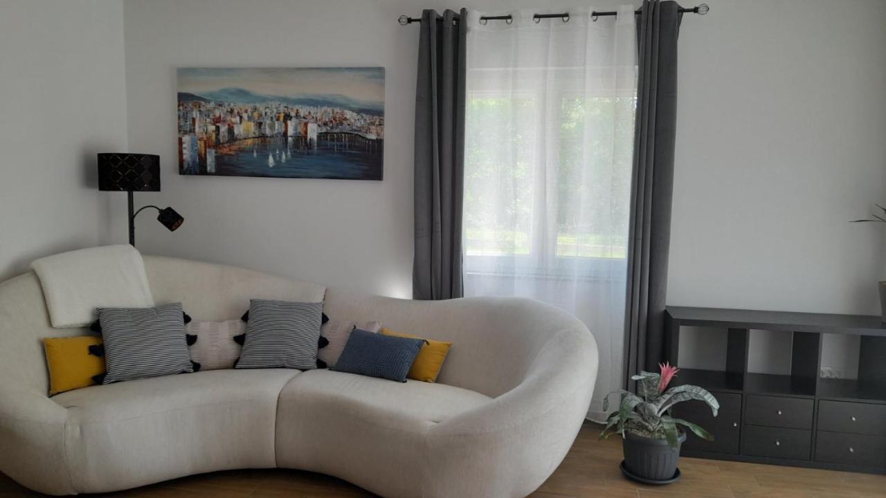Apartments & Room Danijel Pinezići Esterno foto